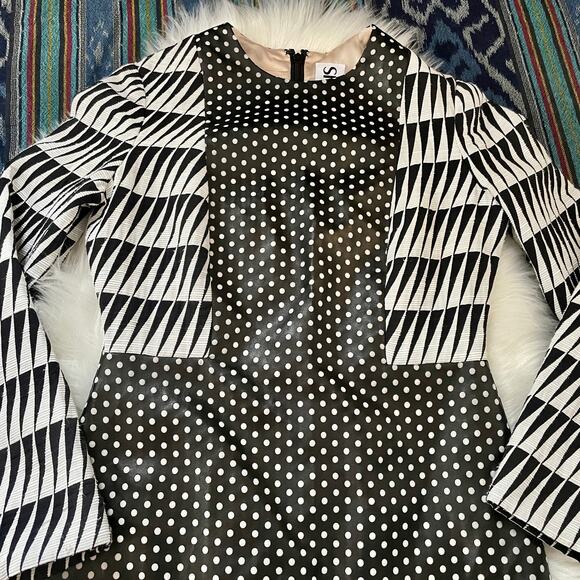 WOLK MORAIS Black White Patterned Long Sleeve Mini Dress Textured - Picture 5 of 9